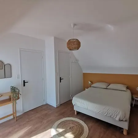 Le Charmant De Lourmel Appartement De 30M2 Au Calme Pontivy Exterior photo